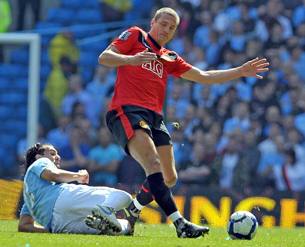 待与他合影 待与他合影